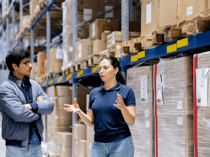 Logística integral y logística inversa en la cadena de suministro de una empresa (COML05)