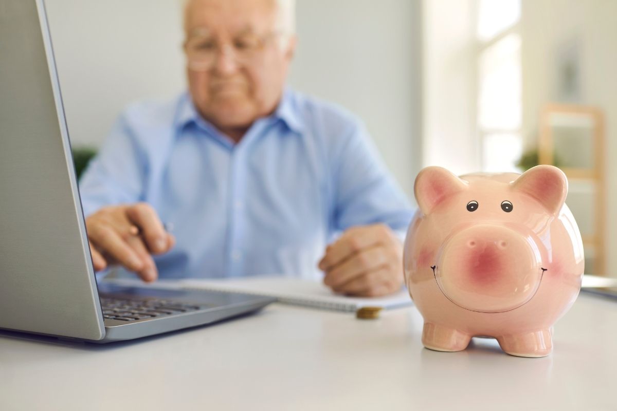 ¿Cuánto tiene que cotizar un autónomo para jubilarse con el 100% de la pensión?